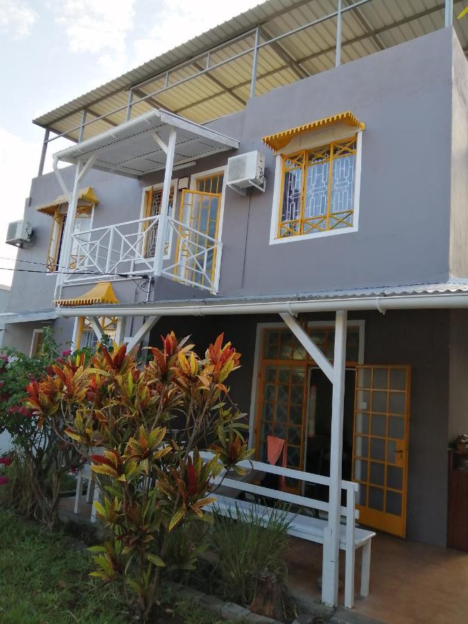 Sbe Villa Flic en Flac Exterior photo