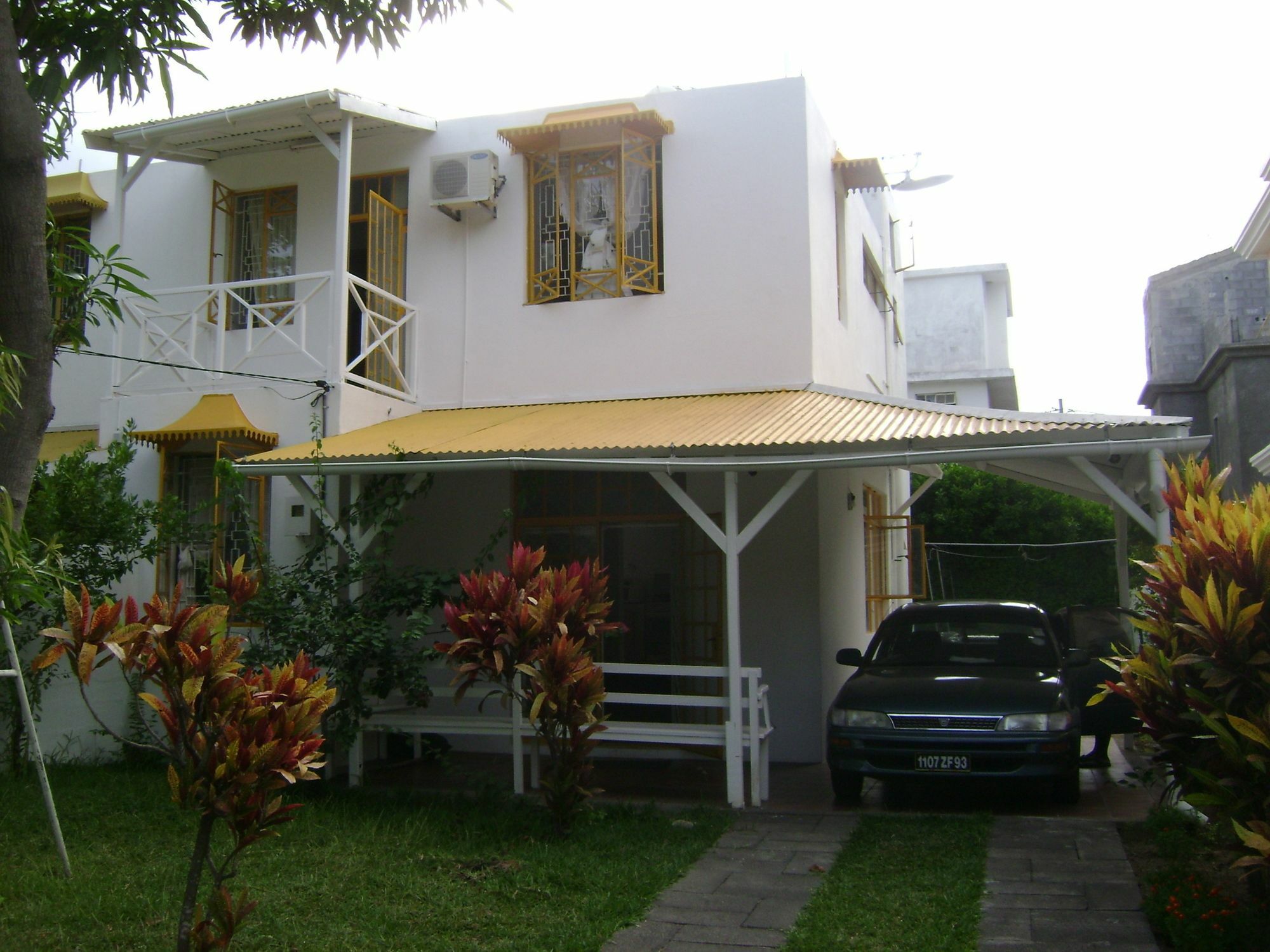 Sbe Villa Flic en Flac Exterior photo